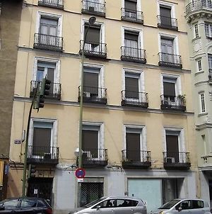 Hostal Rivera - Atocha Madrid Exterior photo