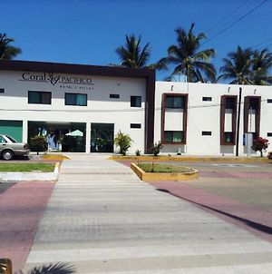 Coral Pacifico Hotel Manzanillo Exterior photo