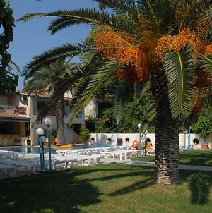 Roussos Beach Club Hotel Corfú Exterior photo