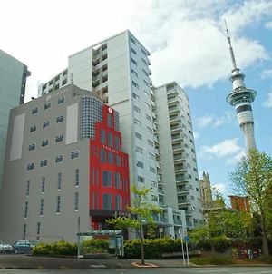 Ramada Suites By Wyndham Auckland Federal Street Exterior photo