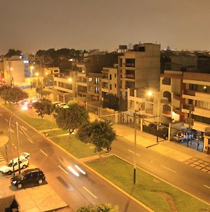 Acuario Hotel & Suites Lima Exterior photo