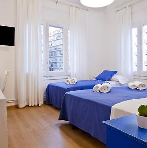 Blue Barcelona Bed and Breakfast Room photo