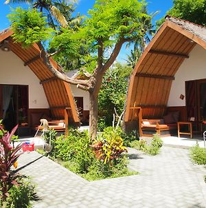 Chill Out Bungalows Hotel Gili Air Exterior photo