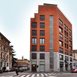 Bb Hotels Aparthotel Isola Milán Exterior photo