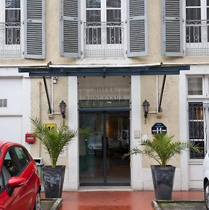 Hotel Le Roncevaux Pau Exterior photo