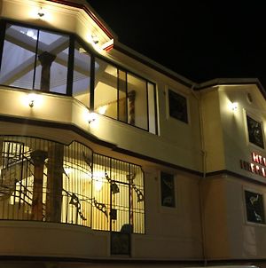 Hotel Luxe Confort Puerto Príncipe Exterior photo