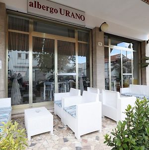 Urano Hotel Bed And Breakfast Cattolica Exterior photo