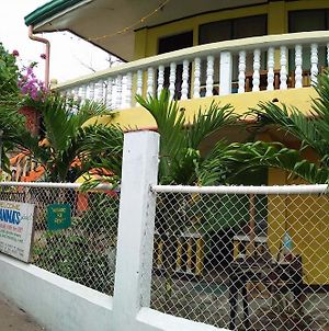 Guanna's Place Room&Resto Bar Isla de Malapascua Exterior photo