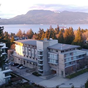 Carey Centre Apartamento Vancouver Exterior photo