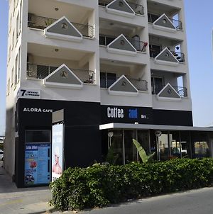 Alora Apartments Lárnaca Exterior photo