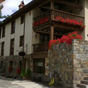 Casa Fidela Hotel Lomeña Exterior photo