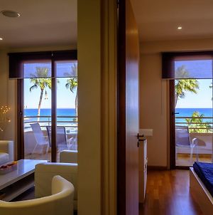 Les Palmiers Luxury Suites Lárnaca Exterior photo