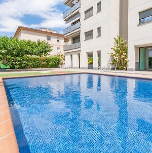 Wonderful Apartment In St Pere Pescador With Communal Pool Sant Pere Pescador Exterior photo