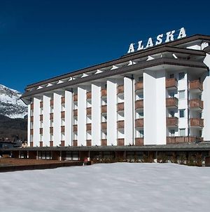 Hotel Alaska Cortina Cortina dʼAmpezzo Exterior photo