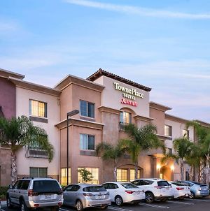 Towneplace Suites By Marriott San Diego Carlsbad / Vista Exterior photo