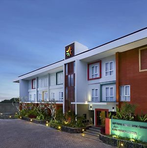 Zizz Convention Hotel Denpasar Exterior photo