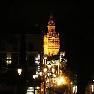 Hostal Dalis Sevilla Exterior photo