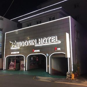 Goodstay Woosin Hotel Jeonju Exterior photo