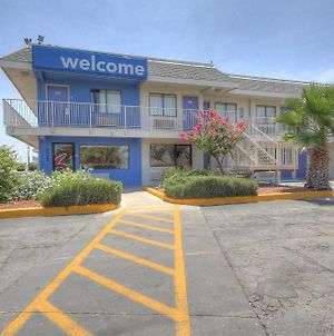 Motel 6 San Antonio - Ft Sam Houston Exterior photo