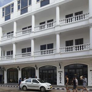 Ajanta Hotel Nueva Delhi Exterior photo