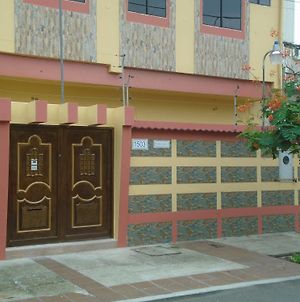 Simmonds Inn Guayaquil Exterior photo