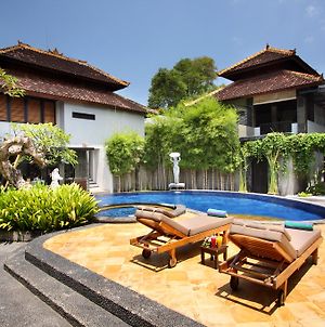 Annora Bali Villas Seminyak Exterior photo