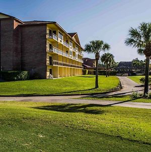 Quality Inn And Suites Golf Resort North North Naples Exterior photo