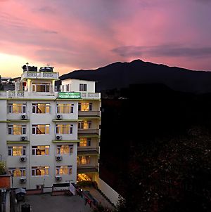 Hotel Sapana Garden Katmandú Exterior photo