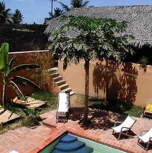 Patio Dos Quintalinhos - Casa Di Gabriele Bed and Breakfast Isla de Mozambique Exterior photo