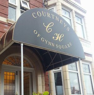 Courtneys Of Gynn Square Bed and Breakfast Blackpool Exterior photo