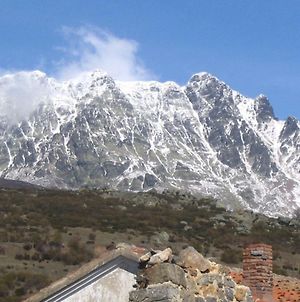 Hostal Asador La Montaña Triollo Exterior photo