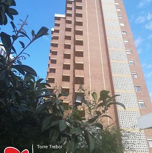 Torre Trébol Benidorm Aparthotel Exterior photo