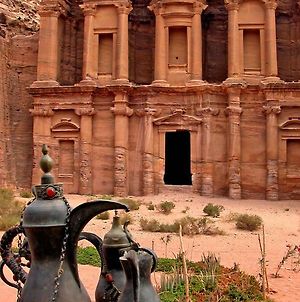 Petra Heritage House Bed and Breakfast Wadi Musa Exterior photo