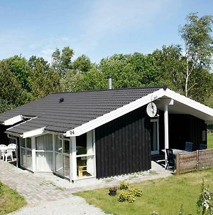 Spacious Holiday Home In Lb K With Indoor Whirlpool Ålbæk Exterior photo