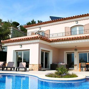Beautiful Villa With Fantastic View And Infinity Pool Near Santa Cristina D Aro Santa Cristina d'Aro Exterior photo