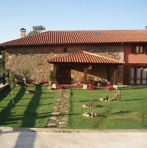 Casa Rural El Hayedo Villa Pineda de la Sierra Exterior photo