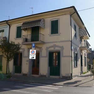Villino Silvia Villa Viareggio Exterior photo
