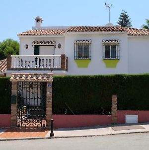 Casa Flora - Mijas Costa - Andalusië Bed and Breakfast Exterior photo
