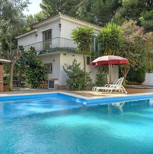 Casa en la playa, bbq, sol y piscina. Villa Castelldefels Exterior photo
