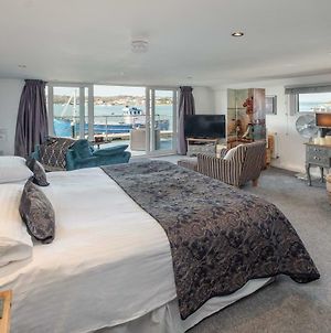 Houseboat Harbourside View Bed and Breakfast Bembridge Exterior photo