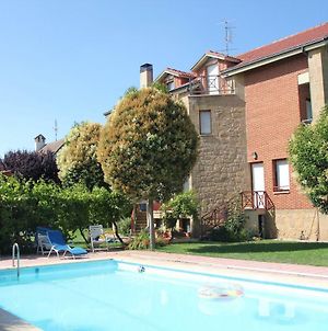 Preciosa casa independiente con piscina cubierta y gran jardín privados Villa Haro Exterior photo