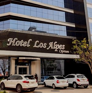 Hotel Los Alpes Cipreses Asunción Exterior photo