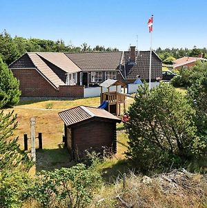 Fascinating Holiday Home In Bl Vand With Pool Blåvand Exterior photo