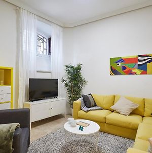 Leeways Apartment In Oriente Madrid Exterior photo