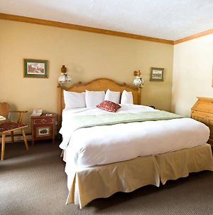 Alpenhof Lodge Teton Village Room photo