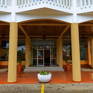 Midview Hotel Nyali Mombasa Exterior photo