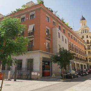 Urban Hostel Madrid Exterior photo
