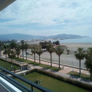 Motril primera línea de playa, 3 habitaciones, terraza sobre el mar, 4º SIN ASCENSOR Exterior photo