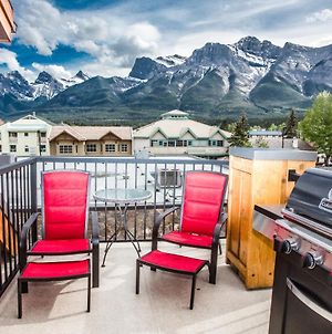 The Lookout - Top Floor Corner Unit With Stunning Views Villa Canmore Exterior photo