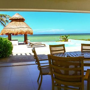 Iz Cay Luxury Ocean Front Villa Progreso  Exterior photo